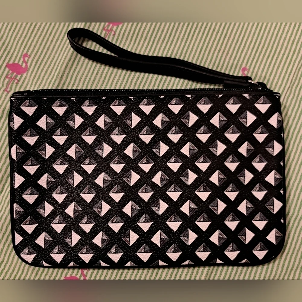 EUC Vera Bradley Black & White Leather Geometric Tassel Casual Wristlet Bag